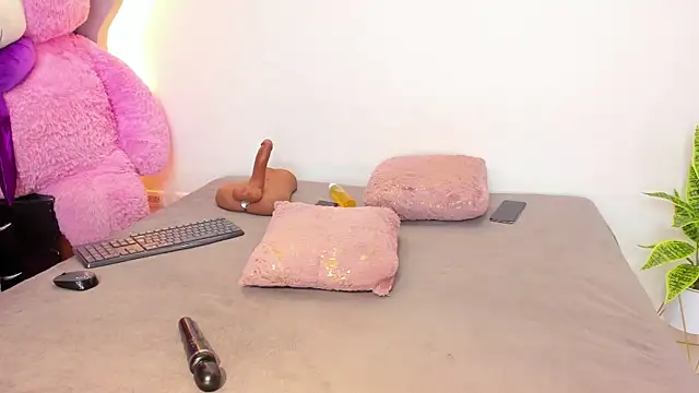 ArianaBlackk webcam