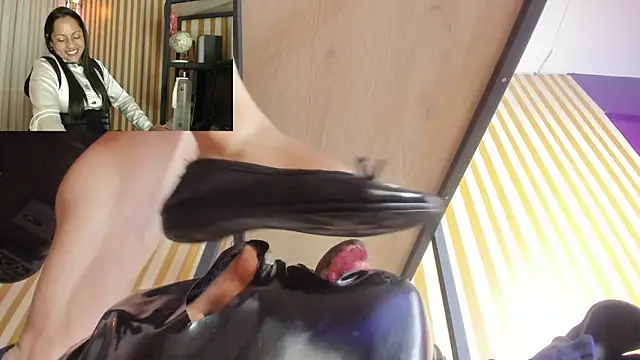 Scarlett_Barnes webcam