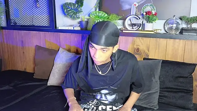 AlanCutee webcam