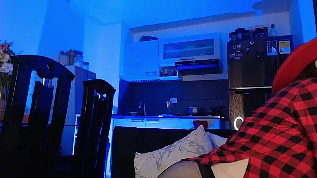 Pretty__Milf webcam