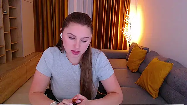 mia_bloomy webcam