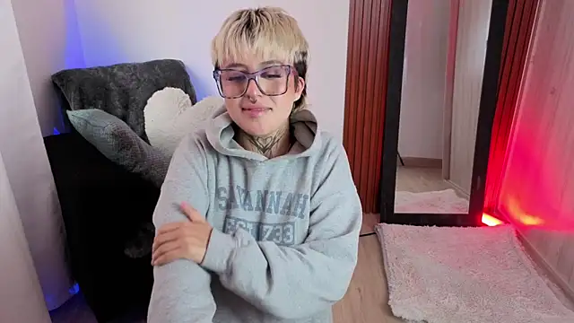 Rebeka-baker webcam