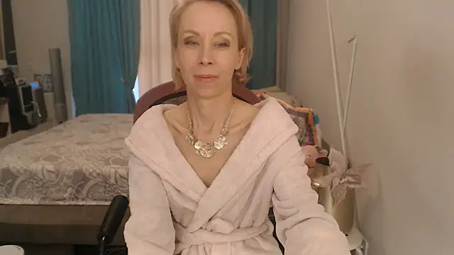 LuxuryNika webcam