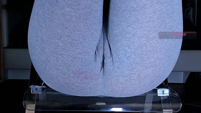 Cameltoe_squirt_inPants webcam