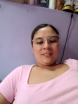 Webcam Model (selena_gomez2)  is live.Free join now!