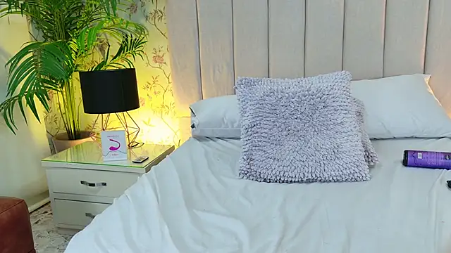 Carrie_GB webcam
