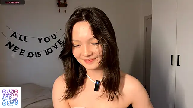 rocheltrewhitt (F teen) - Take off my panties