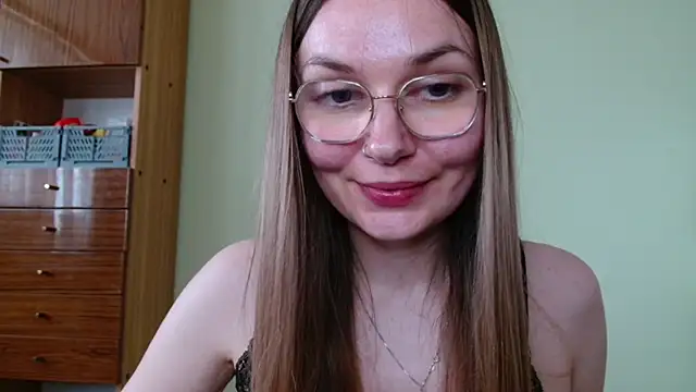 LooveELLYx webcam