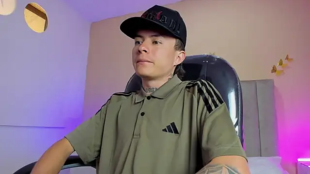 Nascary_Fox webcam