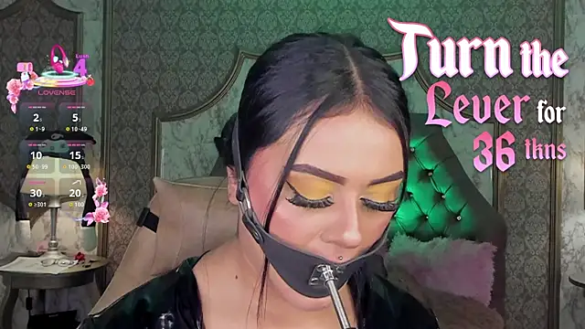 SoffiQueen webcam