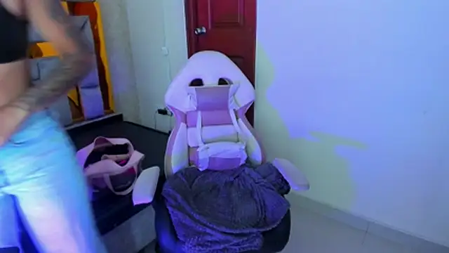 miiaboss_ webcam