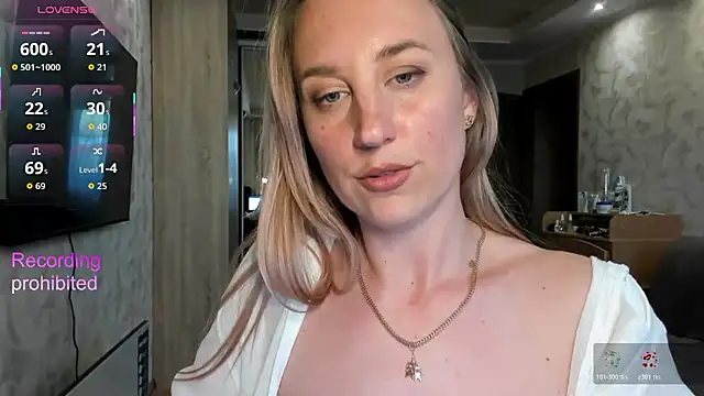 lady_Nati webcam