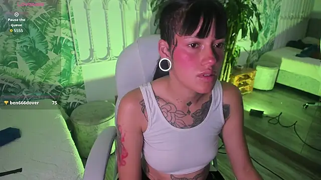 _sharlotte777 webcam