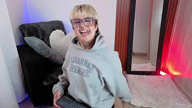 Rebeka-baker webcam
