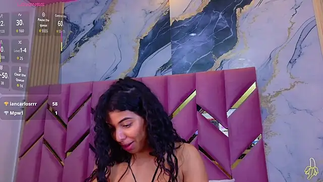 hotiergirl webcam