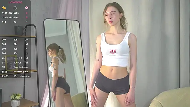 AubreyHoltry webcam