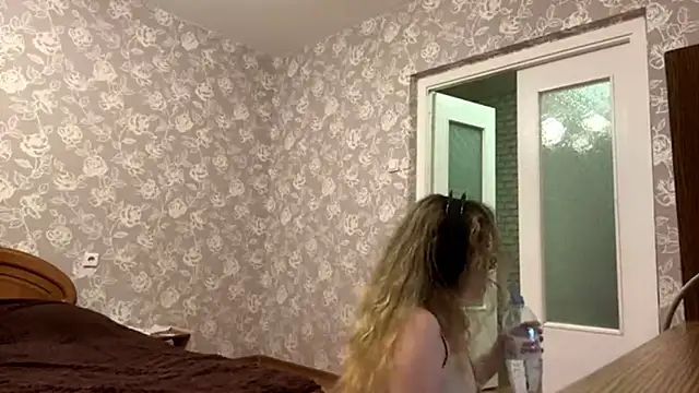 ElmiraGildea webcam