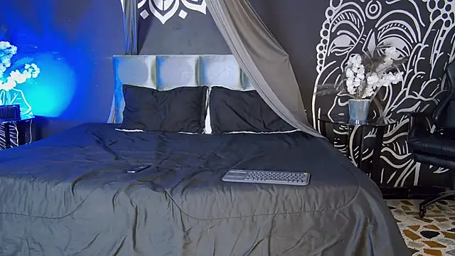 Luna_Dante_fox webcam