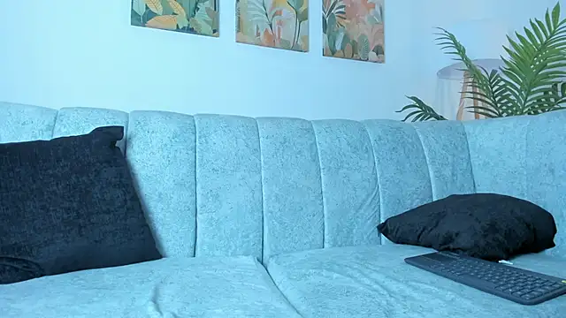 Velvet_Noir_ webcam