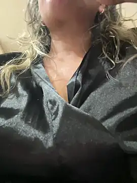 lucy_milf_474 (F mature) - SHOW NAKED   - SEXY DANCE