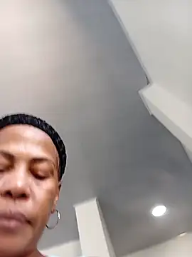iiv0ryn0iirex-xx (F mature) - flash pussy