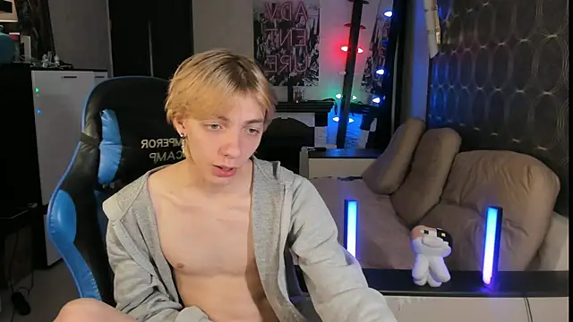 cute_grecha (M twink) - Get naked