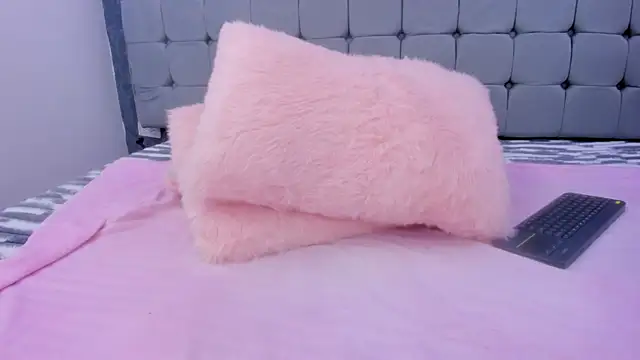 karol_messy_ (F teen) - anal balls and then in the mouth