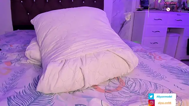 alysson_18 webcam