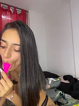 leilani_X webcam
