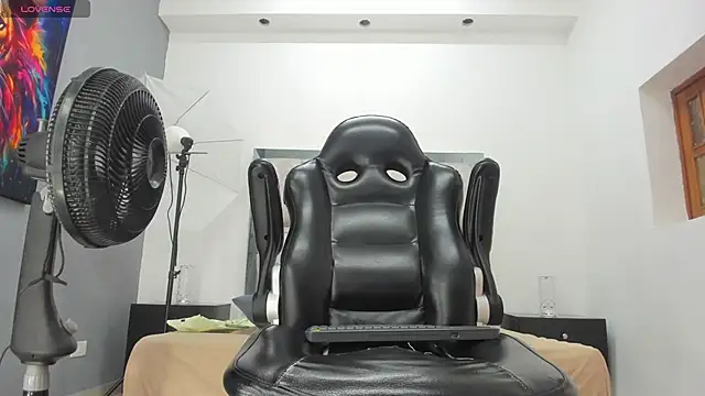 khris__evans webcam