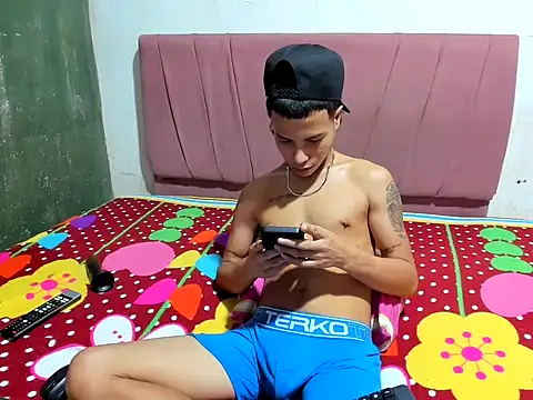 Nikoll_couplee webcam