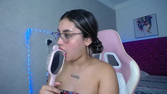 kathe-mills235 (F teen) - bounce boobs x60sec