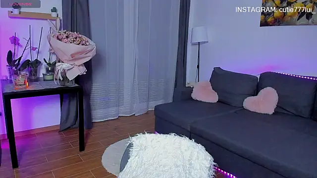 Lui_Cute webcam