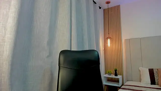 Victoria_Rosee webcam