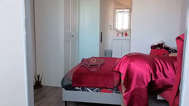 HotSpicyGujju webcam