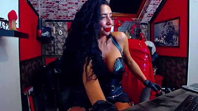 DommeBellatrix webcam