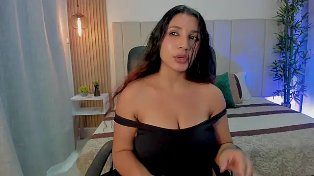 Victoria_Rosee webcam