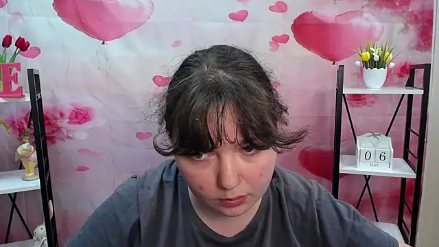 NeonilaLisova webcam