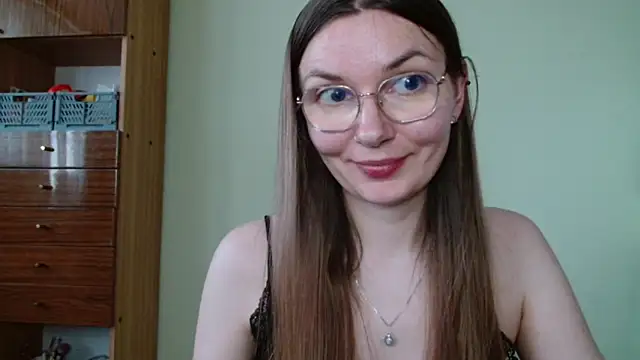 LooveELLYx webcam