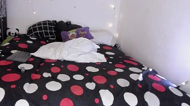chloe_kisses webcam