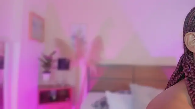 YariRose webcam