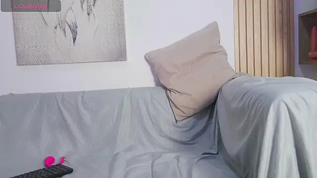 queen_adhara webcam