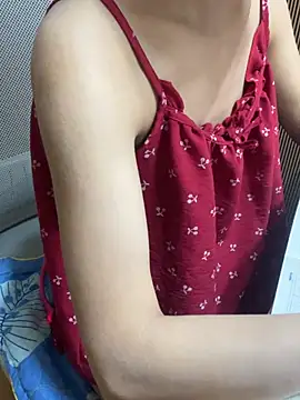 Mina048 webcam
