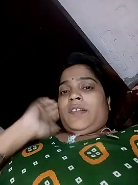 Trisha_71 webcam