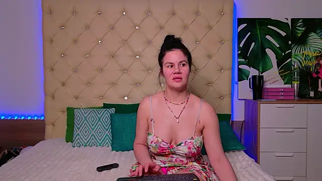 KattieSims webcam