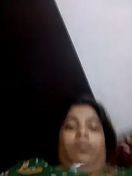 Trisha_71 webcam