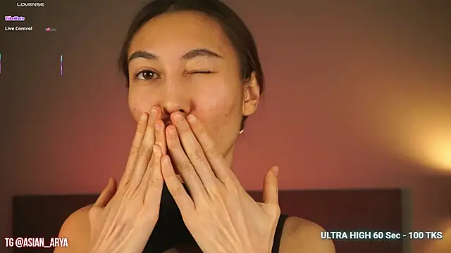 bigboobsarya webcam