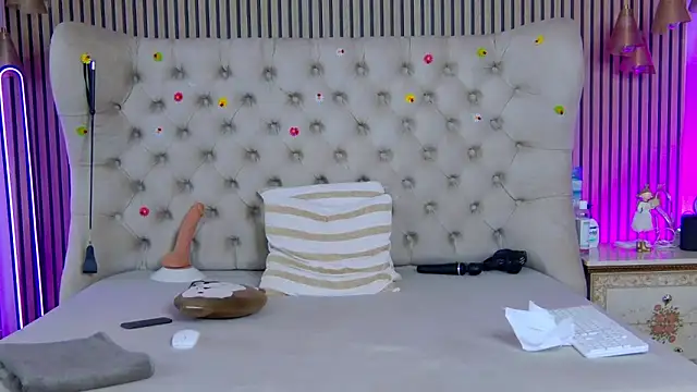 PlayfulShow webcam