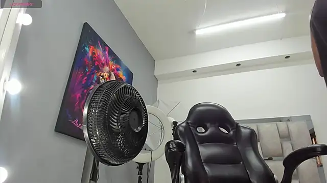khris__evans webcam