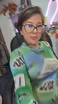 HunnyyLove webcam